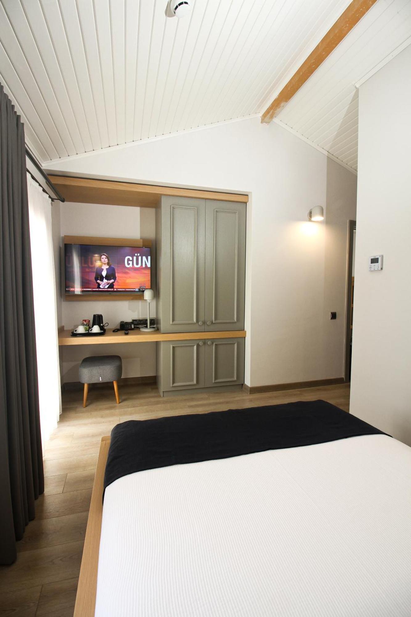 Mellow Blue Hotel Izmir Exterior photo